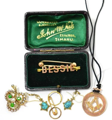 Lot 81 - A 9ct gold Masonic pendant, a seed pearl and peridot brooch, stamped '15CT', a pair of...