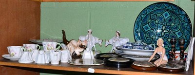 Lot 139 - A shelf of mixed ceramics, Shelley small jelly moulds, four pot lids, Shelley ";Maytime"; cake...