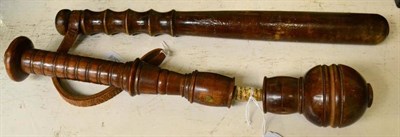 Lot 267 - A lifesaver and a truncheon