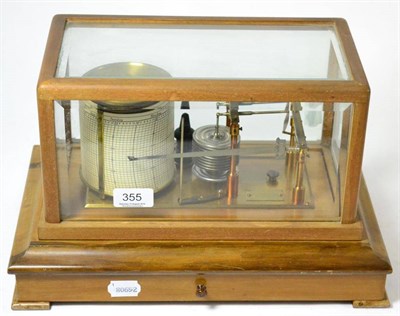 Lot 355 - A 20th century barograph