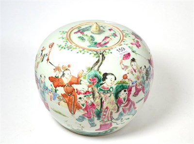 Lot 159 - A Chinese porcelain lidded vase of spherical form, 20cm high