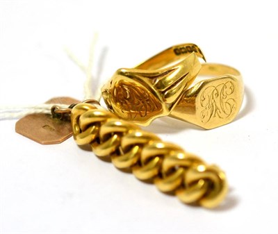 Lot 241 - An 18ct gold knot bar brooch, two gold signet rings and a cufflink (a.f.)