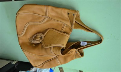 Lot 260 - An Elisa Atheniense large tan leather handbag