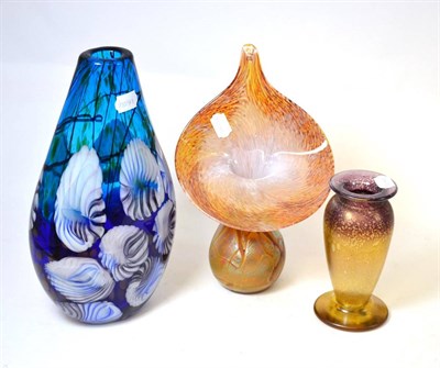 Lot 281 - Andrew Saunders glass vase, jack-in-the-pulpit vase and a modern vase