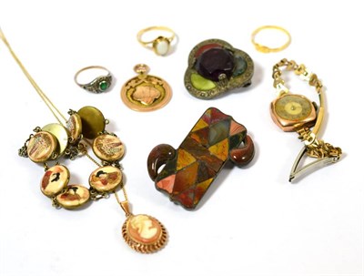 Lot 345 - A collection of gold and agate jewellery