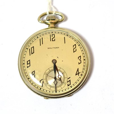 Lot 357 - A pocket watch signed Waltham, the case stamped 14K