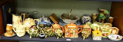 Lot 366 - Shelf of assorted ceramics and glass