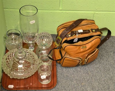 Lot 370 - A group of glass including a Victorian style sweet jar, a Minolta 7000 camera together with a small