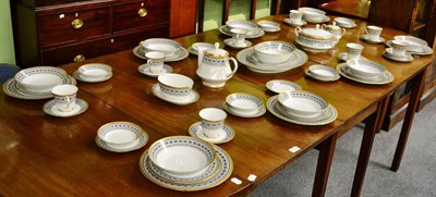 Lot 443 - Noritake Scheherazade pattern part dinner service