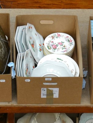 Lot 1087 - A part Wedgwood dinner service together with a set of eleven modern Chinese plates