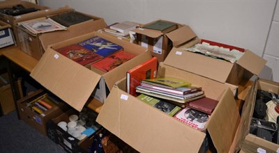 Lot 1153 - A quantity of books including woodwork, Boys Own, Engines etc (six boxes)