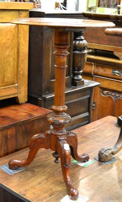 Lot 1271 - A Victorian mahogany tripod table