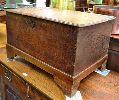 Lot 1282 - George III oak blanket box of small proportions