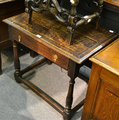 Lot 1299 - An oak side table