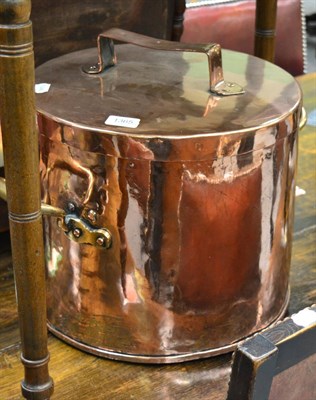 Lot 1365 - Lidded copper pot