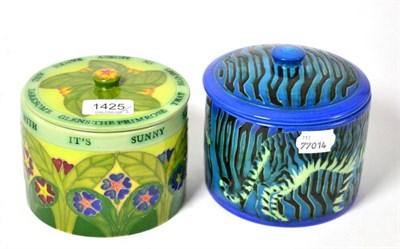 Lot 1425 - Two Dennis Chinaworks lidded boxes, Tiger and Primrose pattern, 14cm diameter