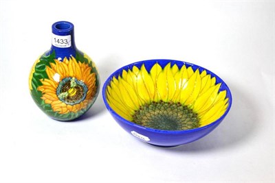 Lot 1433 - Dennis Chinaworks vase and bowl, Sunflower pattern, 17cm high and 21cm diameter (2)