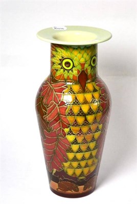 Lot 1458 - A Dennis Chinaworks Owl pattern vase, 35.5cm