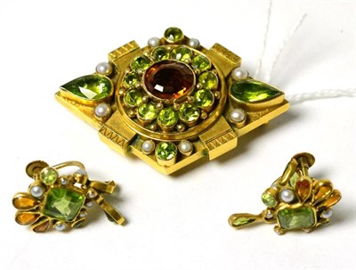 Lot 104 - A citrine, peridot and pearl brooch and earrings