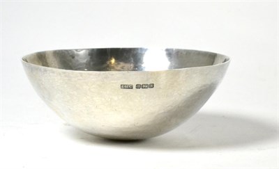 Lot 121 - A hammered silver bowl, Sheffield 1987, maker's mark E.H.C, 13cm