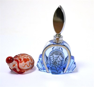 Lot 237 - Peking glass tortoise scent bottle and an Art Deco scent