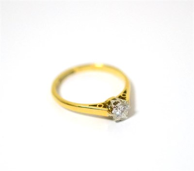 Lot 403 - A diamond solitaire ring, estimated diamond weight 0.50 carat approximately