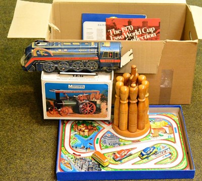 Lot 413 - Mamod traction engine boxed, Hungarian Tecknofix copy set and other items