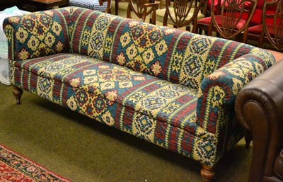 Lot 1325 - A Victorian settee