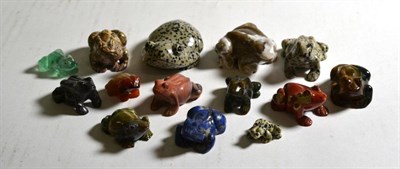 Lot 169 - A collection of hardstone frogs