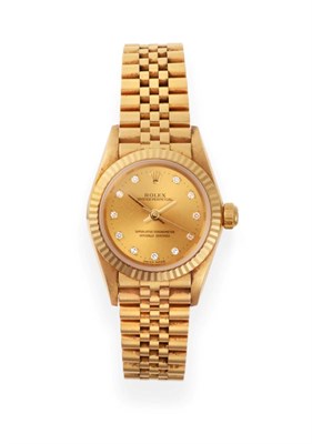 Lot 157 - A Lady's 18ct Gold Automatic Centre Seconds Wristwatch with Diamond Set Dial Hour Markers,...