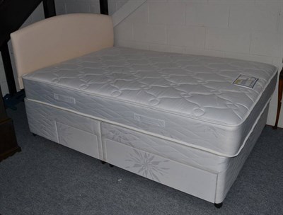 Lot 1038 - Myers 4ft divan bed