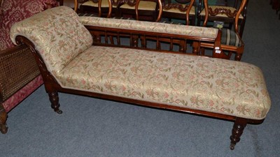 Lot 1234 - A late 19th/early 20th century mahogany framed chaise longue