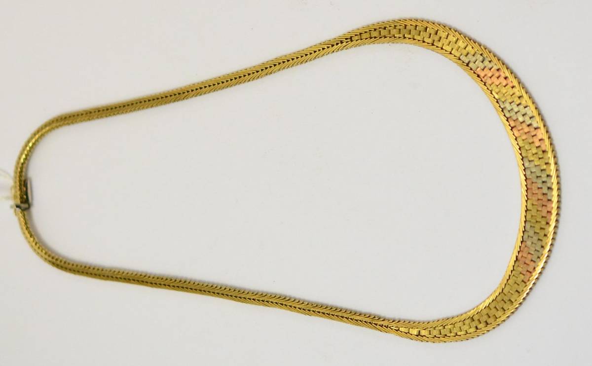 Lot 258 - A three colour 9ct gold necklet
