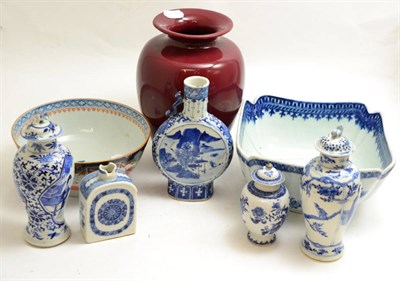 Lot 352 - A collection of 18th/19th century Oriental ceramics including a blue and white bowl, a pair of blue