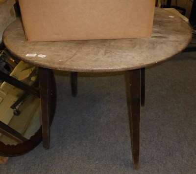 Lot 1086 - Pub table