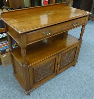 Lot 1093 - Mahogany buffet