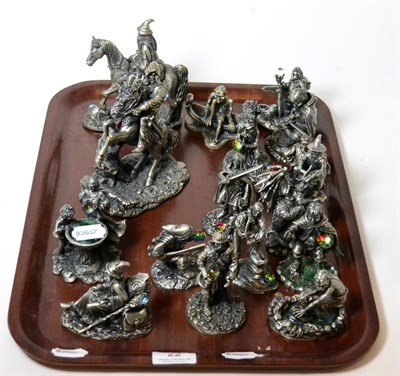 Lot 22 - Collection of seventeen Lord of the Rings pewter figures