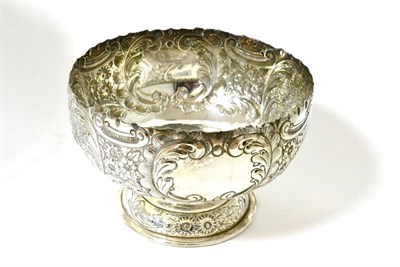 Lot 186 - An Elkington & Co ltd silver footed bowl