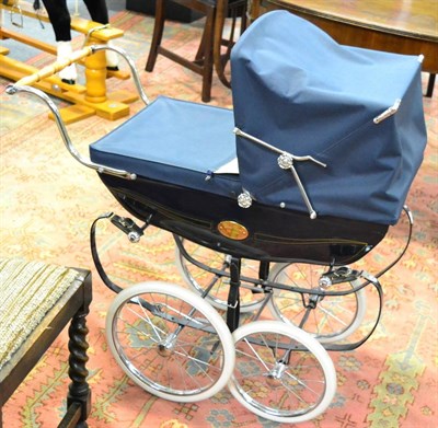 Silver cross clearance millennium dolls pram