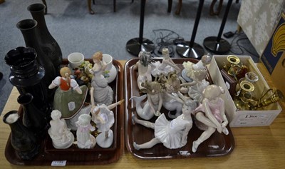 Lot 1134 - Five various Lladro china figures, other assorted ceramics, oriental lacquer, brass etc