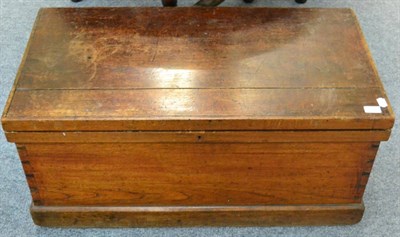 Lot 1166 - Oak silver box