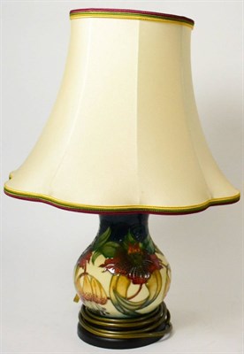 Lot 62 - A modern Moorcroft Anna Lily table lamp and shade, shape No.869/6