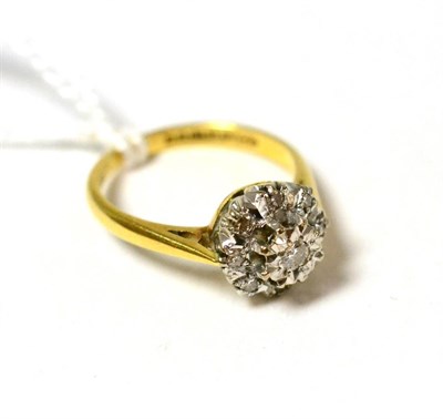 Lot 90 - An 18ct gold diamond cluster ring