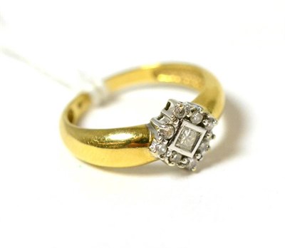 Lot 97 - A diamond cluster ring