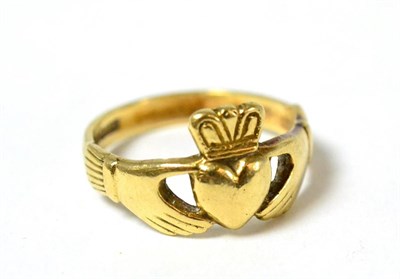 Lot 111 - An Irish gold Claddagh ring, size U