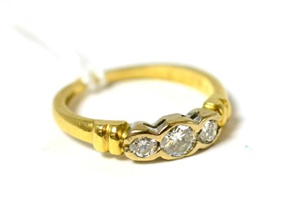 Lot 117 - A diamond three stone ring