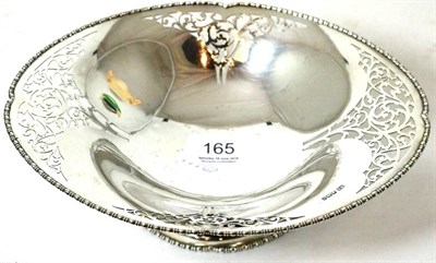 Lot 165 - A pierced silver comport