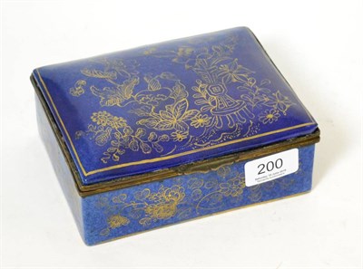 Lot 200 - A Sampson of Paris porcelain casket in the Chinese style with a powder blue ground