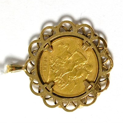 Lot 279 - An 1886 sovereign loose mounted as a pendant