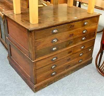 Lot 1017 - Victorian plan chest with six drawers